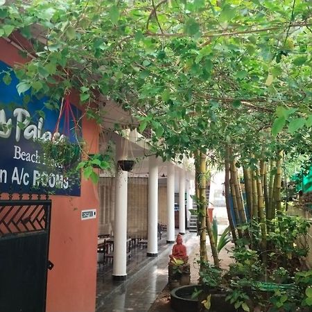 Sky Palace Beach Hotel Thiruvananthapuram Esterno foto